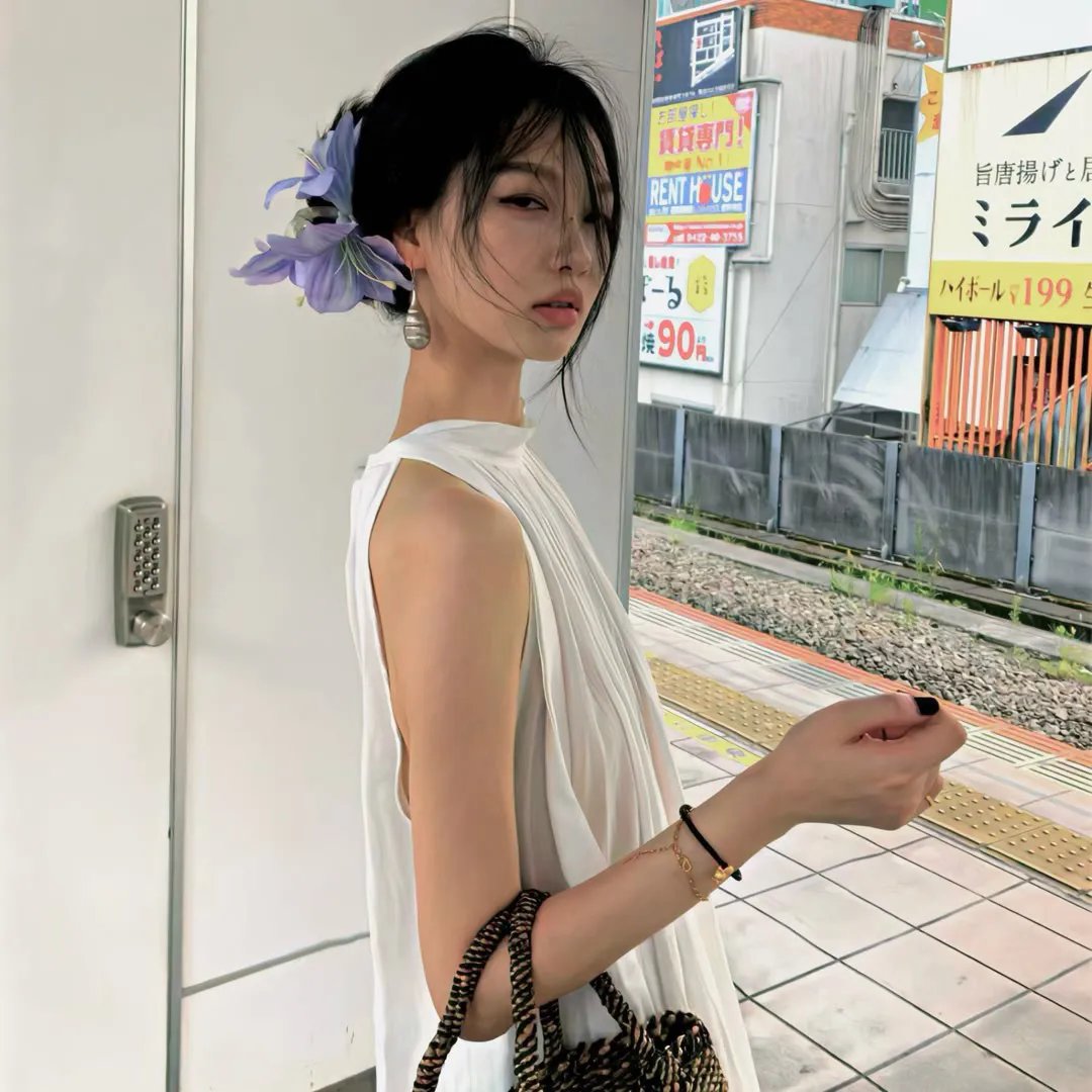 黑色灯塔